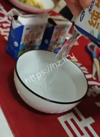 纯牛奶变苦水